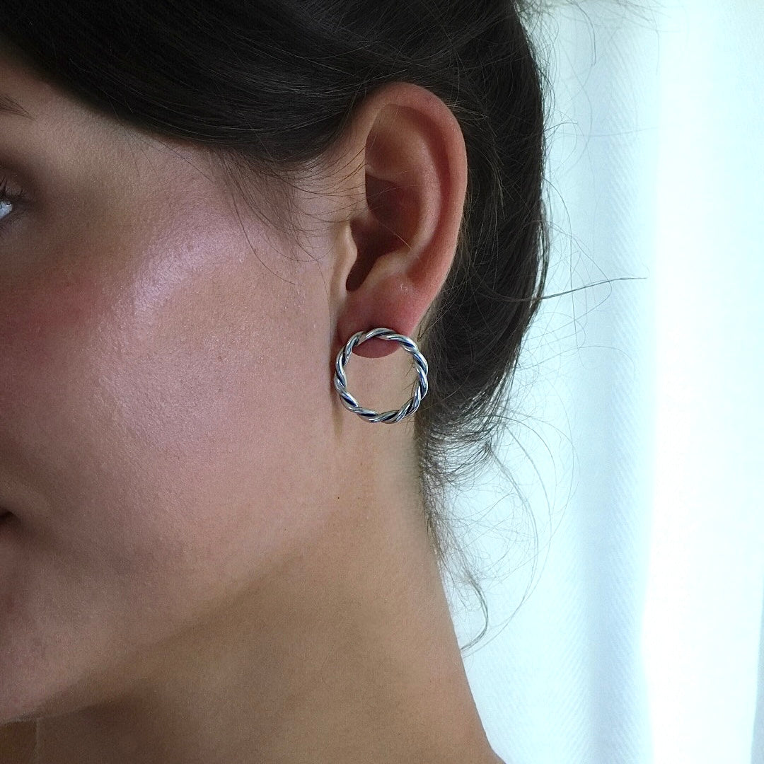 Circle Twist Stud Earrings | Large