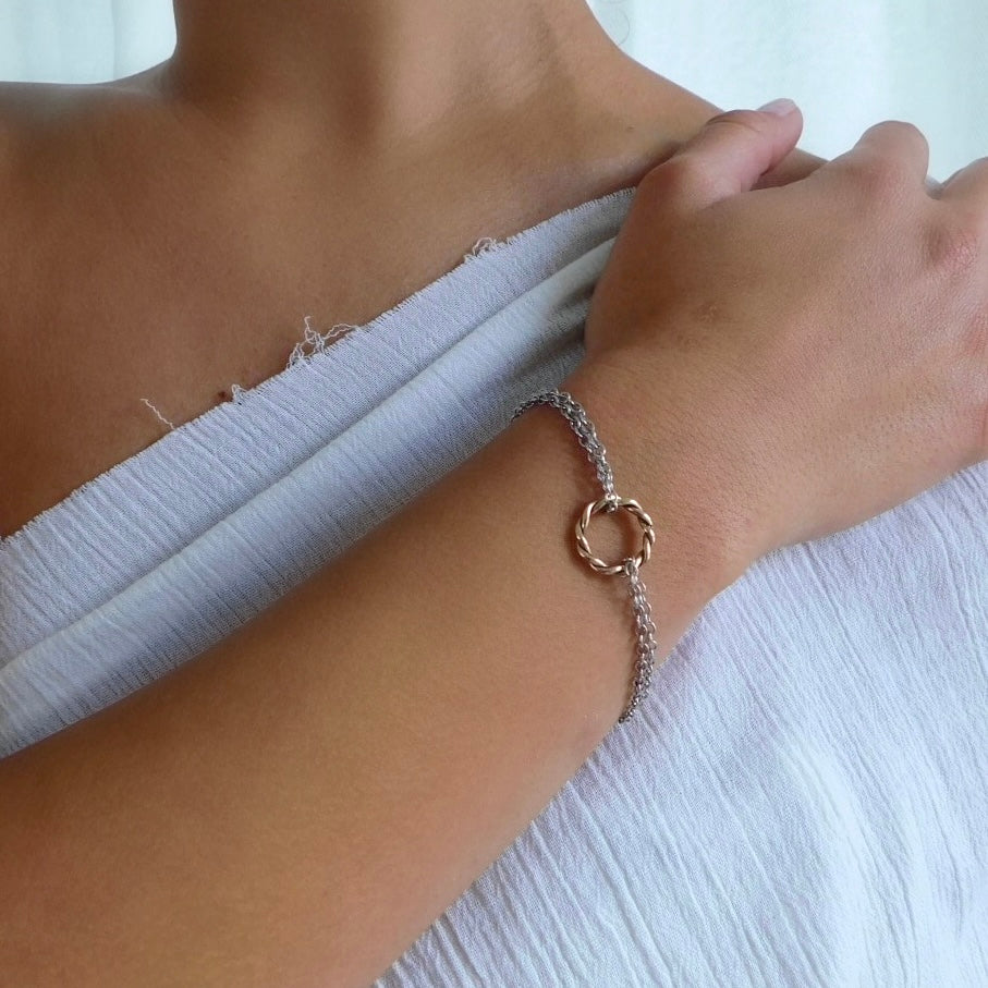 Una Twisted Gold Circle Bracelet
