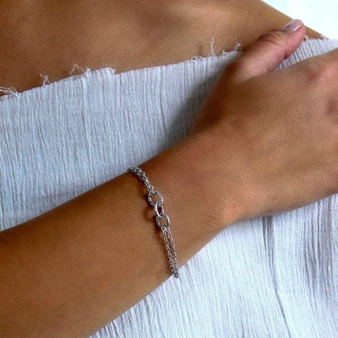 Tri Link Textured Small Bracelet